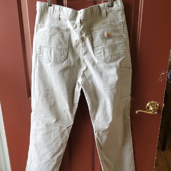 Carhartt Tan Cargo Pants with Relaxed Fit and Lightweight Material - Picture 9 of 13